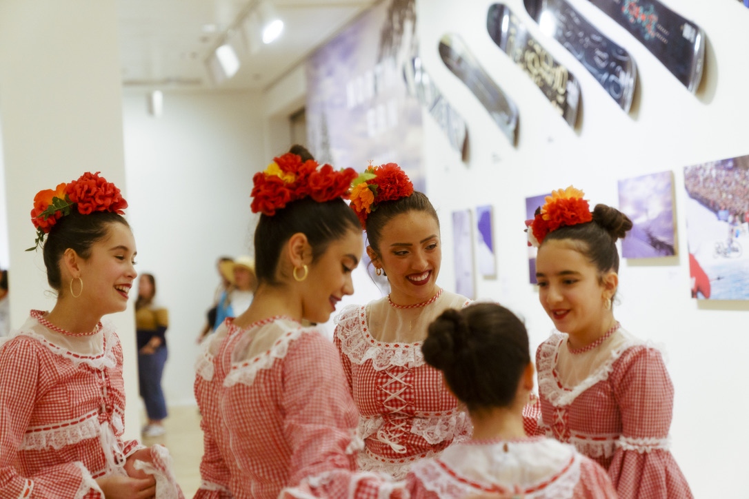 Dancers 3
